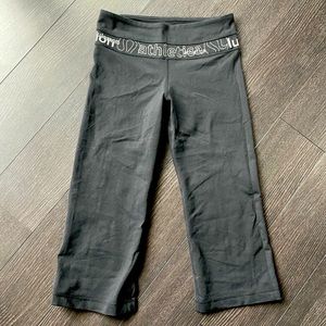 Rare Original Luon Lululemon logo Reversible Groove Crop 2 4